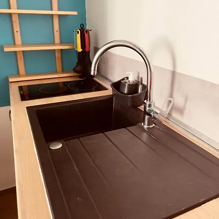 Grand T1 Tv 43' Avec Netflix - Canal Serie - Apple Tv - Ocs - - Dazen - Bein Sport - Prime Video Apartment