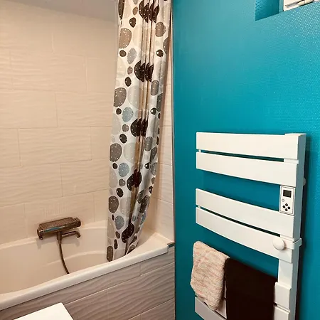 Grand T1 Tv 43' Avec Netflix - Canal Serie - Apple Tv - Ocs - - Dazen - Bein Sport - Prime Video