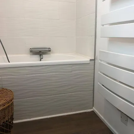 Apartment Grand T1 Tv 43' Avec Netflix - Canal Serie - Apple Tv - Ocs - - Dazen - Bein Sport - Prime Video *