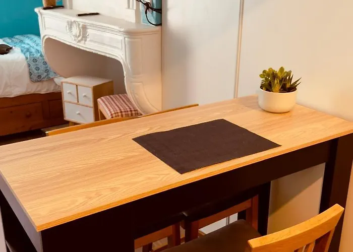 T1 Tv 43' Avec Netflix - Canal Serie - Apple Tv - Ocs - - Dazen - Bein Sport - Prime Video Apartamento